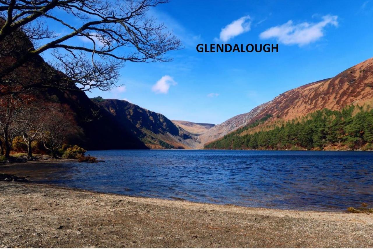 Glendalough Scenery Farmhouse Roundwood Extérieur photo